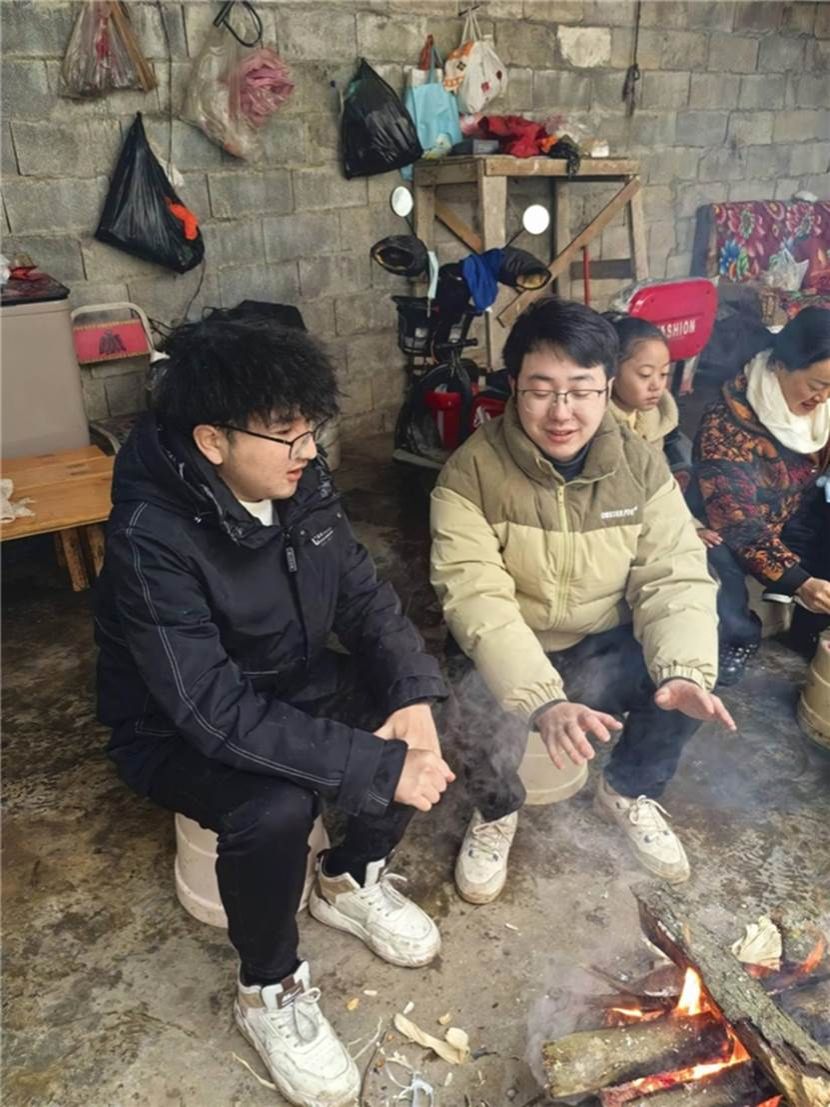 青梦新芽团队勇担当：为乡村“空巢老人”铺就幸福路